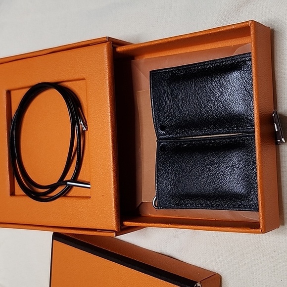 Hermes 🌟 Infinity dual Necklace 💯 Authentic - Picture 8 of 15